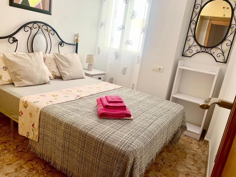Apartamento De Vacaciones Torrevieja Exterior foto