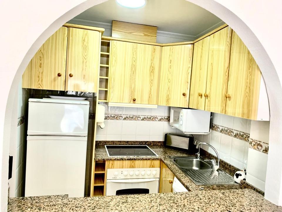 Apartamento De Vacaciones Torrevieja Exterior foto