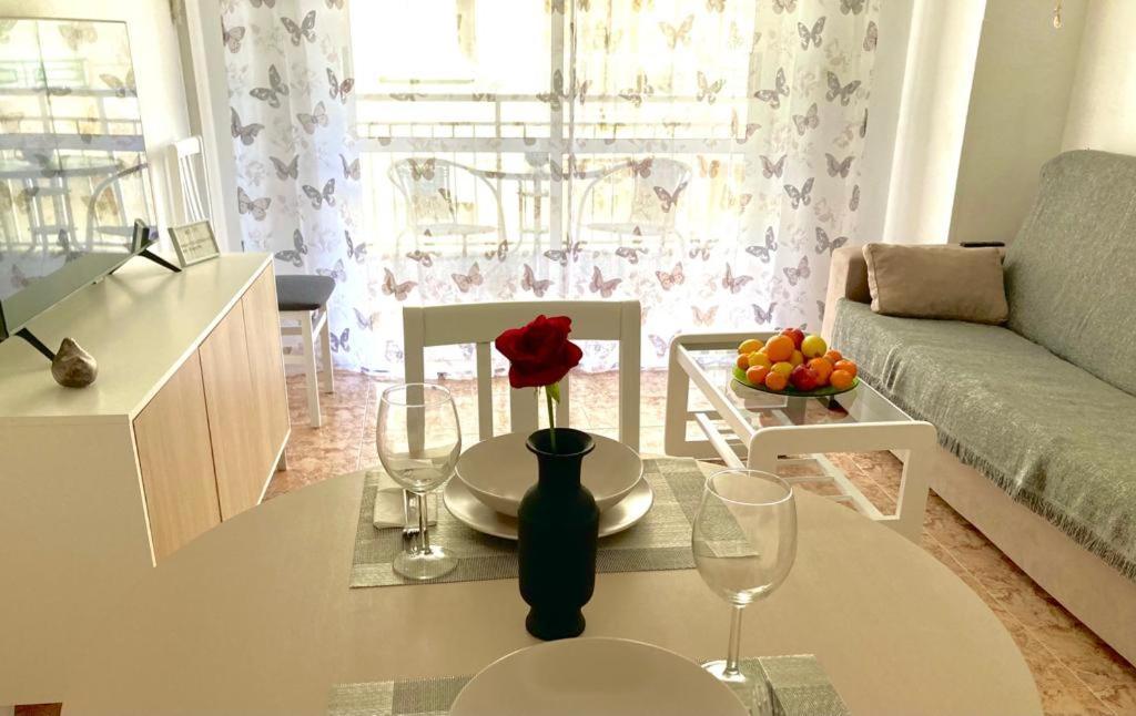 Apartamento De Vacaciones Torrevieja Exterior foto